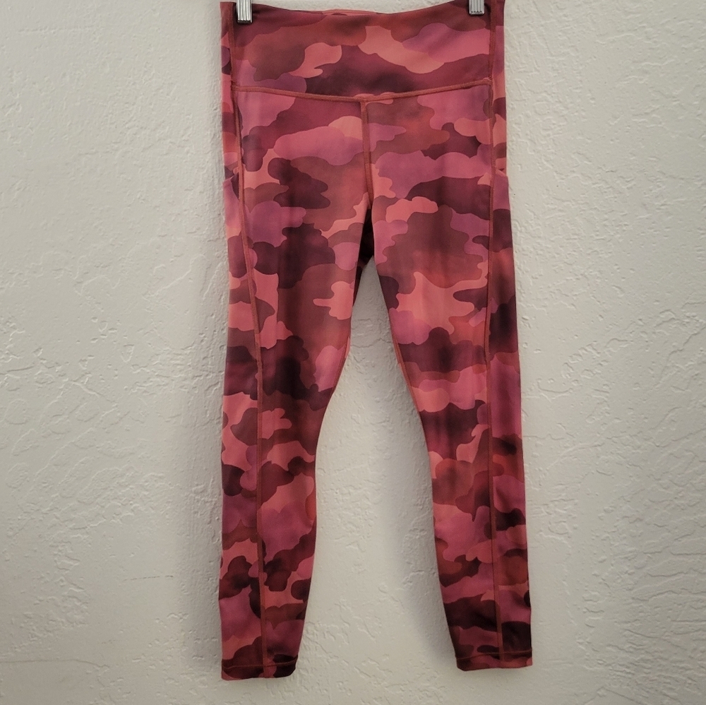 Athleta Ultimate Stash Printed 7/8 Tight Size Small